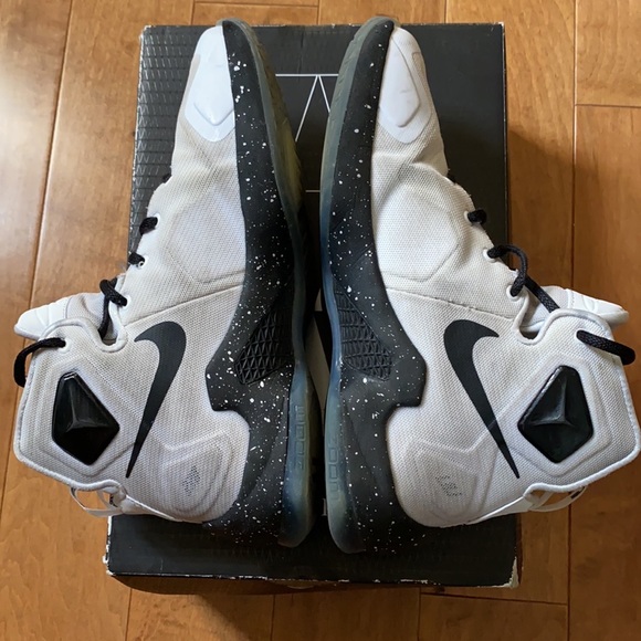 Nike Kids Lebron 13 Size 7Y - Picture 5 of 10